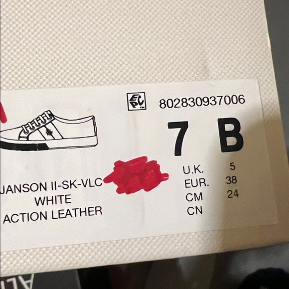 Ralph Lauren Janson Leather Sneakers
Size 7 - Picture 8 of 8